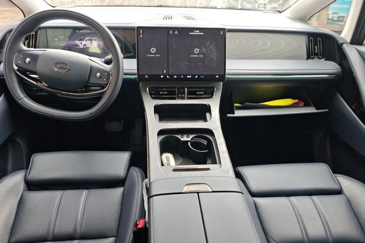 Used GAC Trumpchi Xiangwang M8 2025 Kunkun Series Ultra First-Class Cabin Center Console