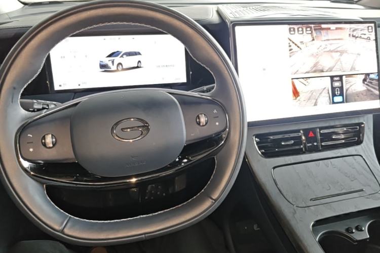 Used GAC Trumpchi Xiangwang M8 2025 Kunkun Series Ultra First-Class Cabin Center Console