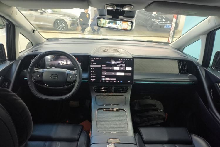 Used GAC Trumpchi Xiangwang M8 2025 Kunkun Series Ultra First-Class Cabin Center Console