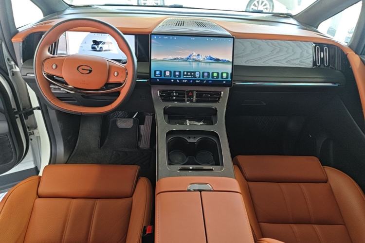 Used GAC Trumpchi Xiangwang M8 2025 Kunkun Series Ultra First-Class Cabin Center Console