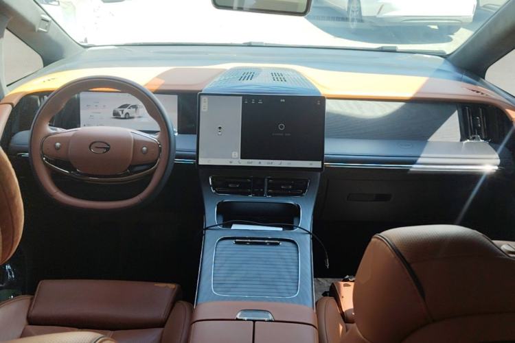 Used GAC Trumpchi Xiangwang M8 2025 Kunkun Series Ultra First-Class Cabin Center Console