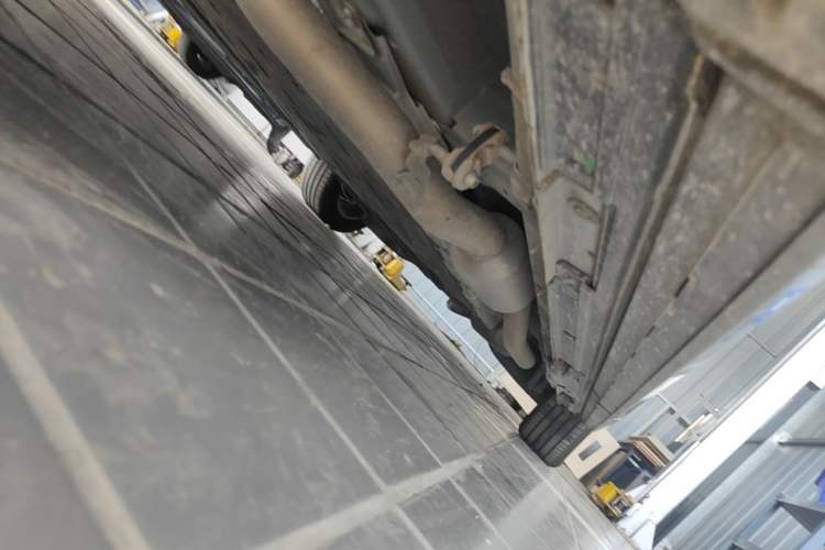 Used GAC Trumpchi Xiangwang M8 2025 Kunkun Series Ultra First-Class Cabin Chassis Front Left