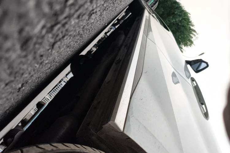 Used GAC Trumpchi Xiangwang M8 2025 Model HarmonyOS Cockpit Edition Chassis Rear Left