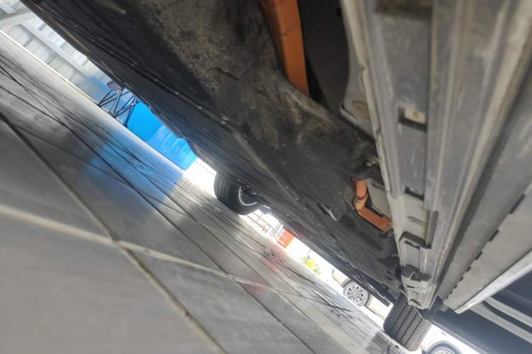 Used GAC Trumpchi Xiangwang M8 2025 Kunkun Series Ultra First-Class Cabin Chassis Rear Right