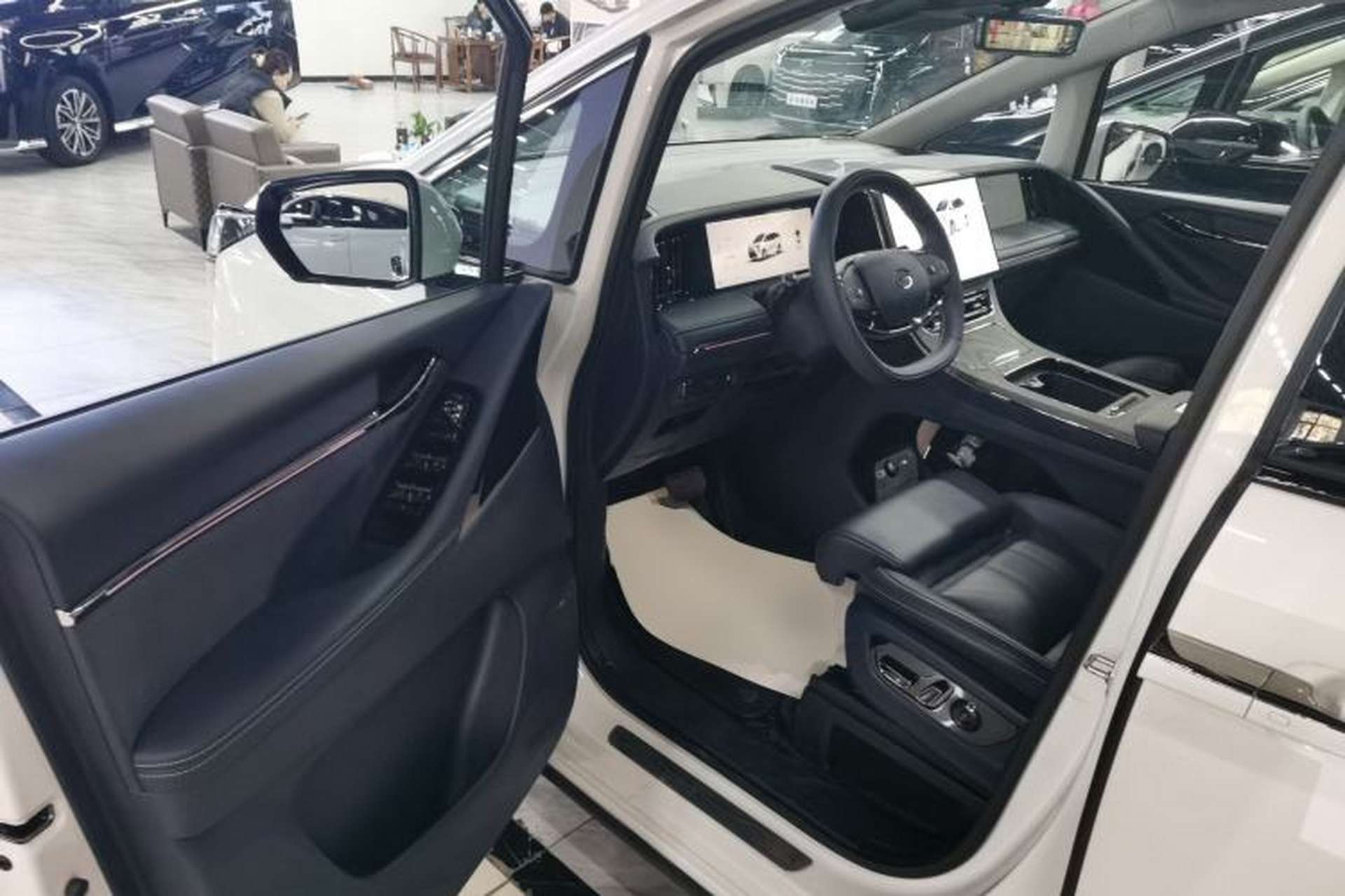 Used GAC Trumpchi Xiangwang M8 2025 Kunkun Series Ultra First-Class Cabin Driver Seat
