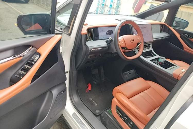 Used GAC Trumpchi Xiangwang M8 2025 Kunkun Series Ultra First-Class Cabin Driver Seat