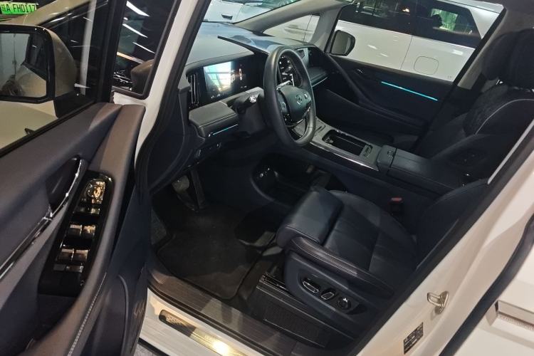 Used GAC Trumpchi Xiangwang M8 2025 Kunkun Series Ultra First-Class Cabin Driver Seat