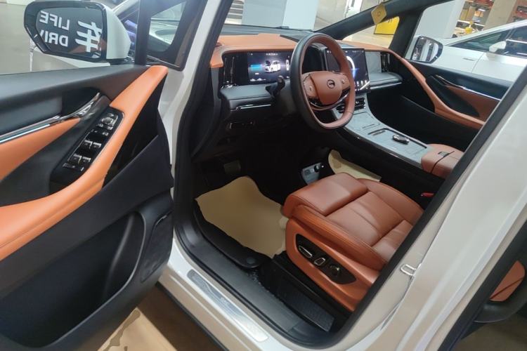 Used GAC Trumpchi Xiangwang M8 2025 Kunkun Series Ultra First-Class Cabin Driver Seat