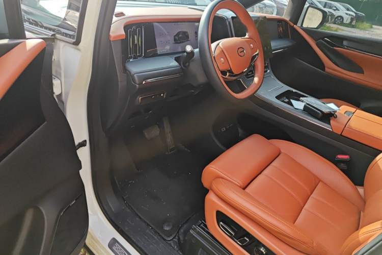 Used GAC Trumpchi Xiangwang M8 2025 Kunkun Series Ultra First-Class Cabin Driver Seat