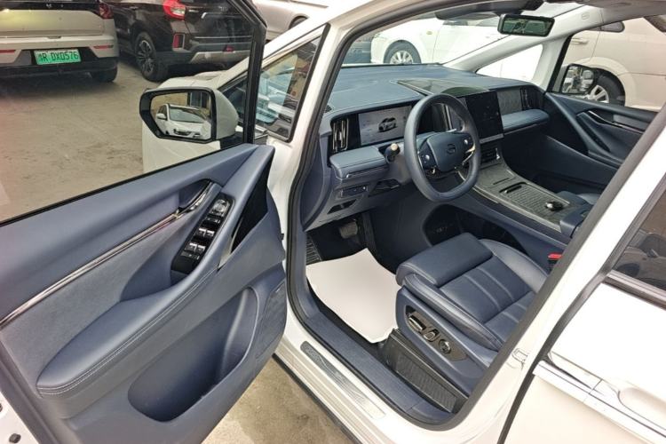 Used GAC Trumpchi Xiangwang M8 2025 Kunkun Series Ultra First-Class Cabin Driver Seat