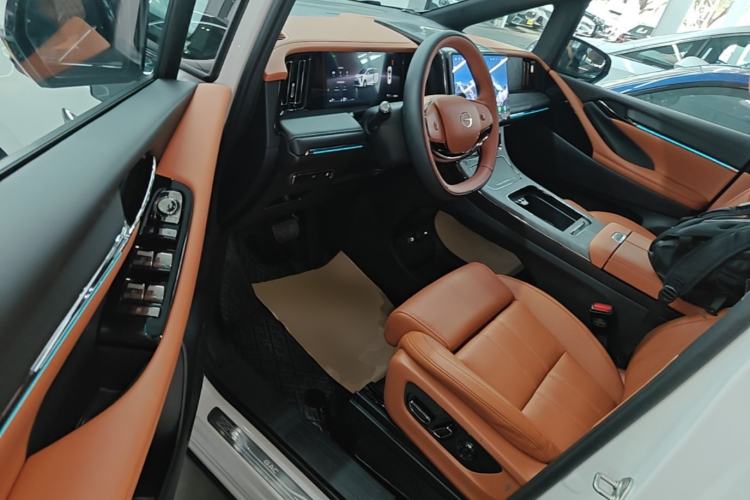 Used GAC Trumpchi Xiangwang M8 2025 Kunkun Series Ultra First-Class Cabin Driver Seat