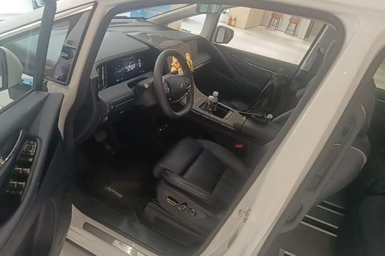 Used GAC Trumpchi Xiangwang M8 2025 Kunkun Series Ultra First-Class Cabin Driver Seat