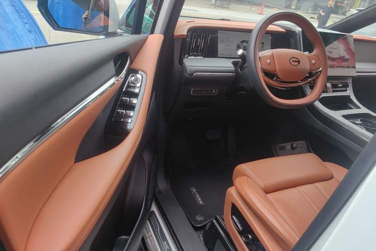 Used GAC Trumpchi Xiangwang M8 2025 Kunkun Series Ultra First-Class Cabin Driver Seat