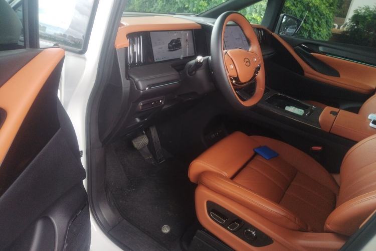 Used GAC Trumpchi Xiangwang M8 2025 Kunkun Series Ultra First-Class Cabin Driver Seat