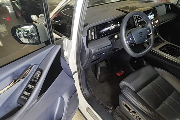 Used GAC Trumpchi Xiangwang M8 2025 Kunkun Series Ultra First-Class Cabin Driver Seat
