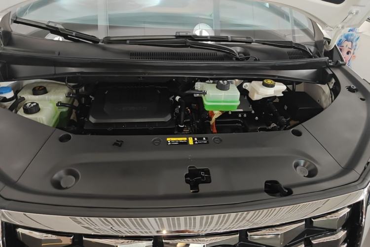 Used GAC Trumpchi Xiangwang M8 2025 Kunkun Series Ultra First-Class Cabin Engine Bay