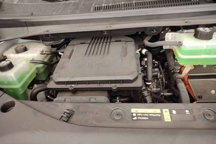 Used GAC Trumpchi Xiangwang M8 2025 Kunkun Series Ultra First-Class Cabin Engine Bay