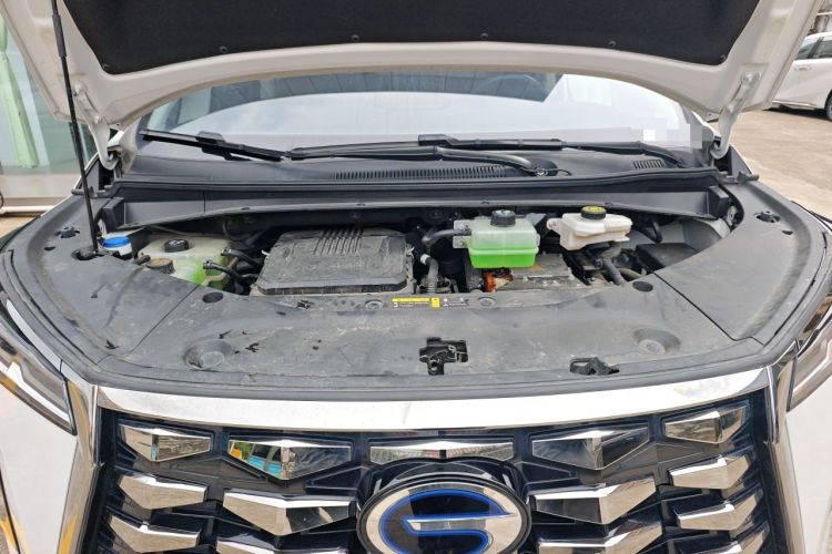 Used GAC Trumpchi Xiangwang M8 2025 Kunkun Series Ultra First-Class Cabin Engine Bay