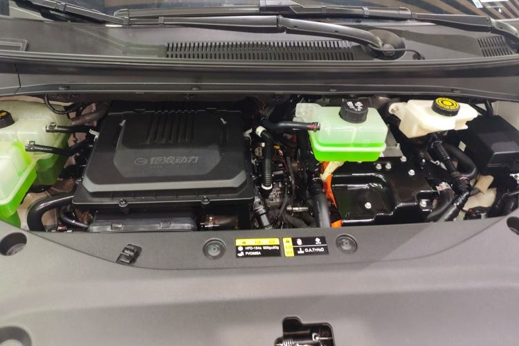 Used GAC Trumpchi Xiangwang M8 2025 Kunkun Series Ultra First-Class Cabin Engine Bay