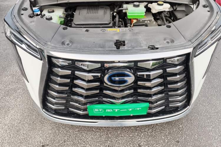 Used GAC Trumpchi Xiangwang M8 2025 Model HarmonyOS Cockpit Edition Engine Bay