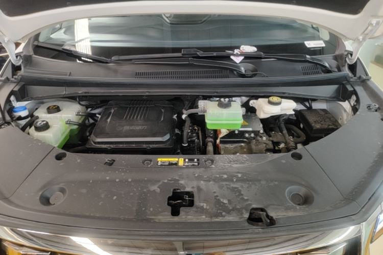 Used GAC Trumpchi Xiangwang M8 2025 Kunkun Series Ultra First-Class Cabin Engine Bay