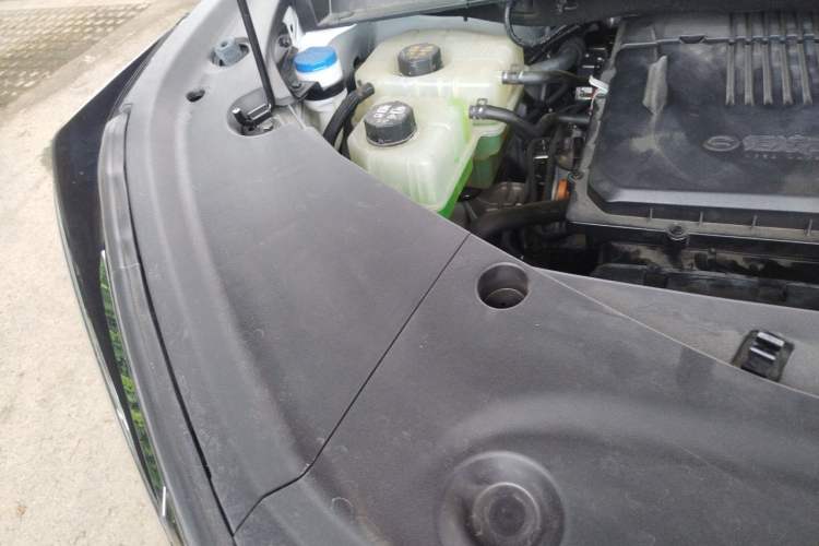 Used GAC Trumpchi Xiangwang M8 2025 Kunkun Series Ultra First-Class Cabin Engine Bay Right
