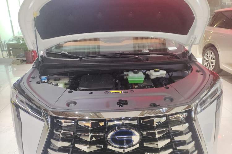 Used GAC Trumpchi Xiangwang M8 2025 Kunkun Series Ultra First-Class Cabin Engine Bay