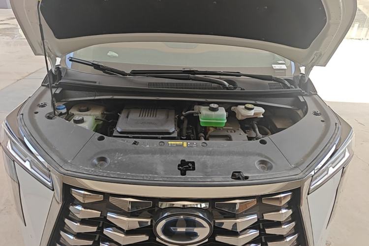 Used GAC Trumpchi Xiangwang M8 2025 Kunkun Series Ultra First-Class Cabin Engine Bay