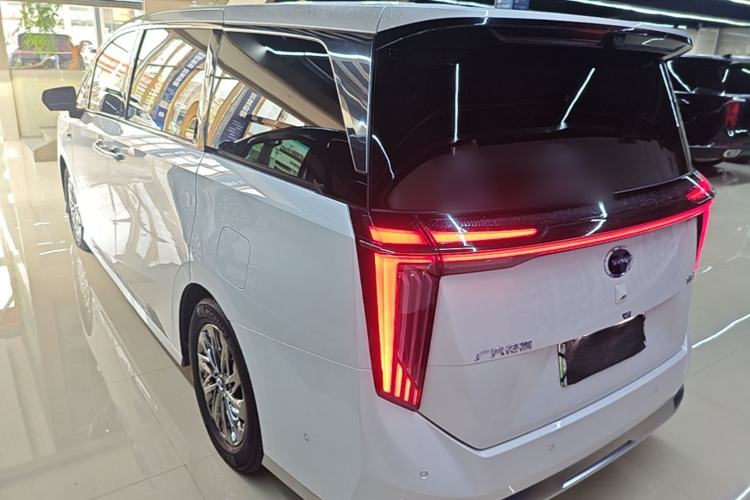Used GAC Trumpchi Xiangwang M8 2025 Kunkun Series Ultra First-Class Cabin Exterior 2