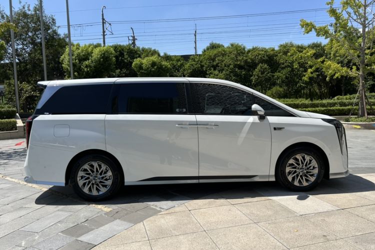 Used GAC Trumpchi Xiangwang M8 2025 Kunkun Series Max Luxury Cabin Exterior 3