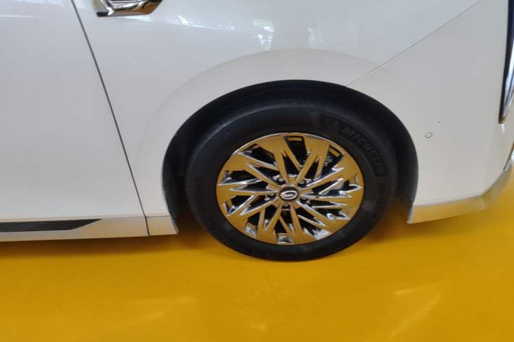 Used GAC Trumpchi Xiangwang M8 2025 Kunkun Series Ultra First-Class Cabin Exterior 4