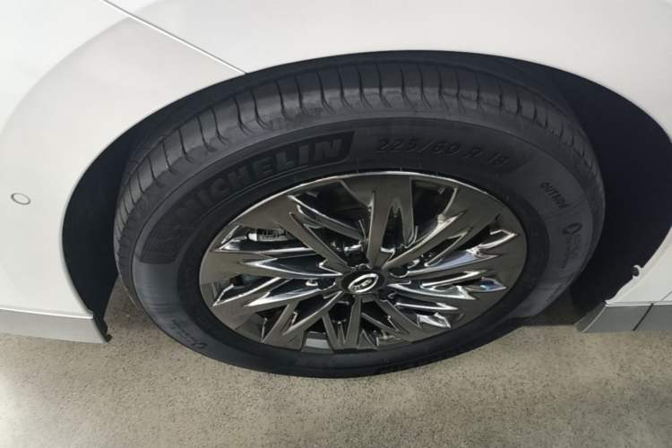 Used GAC Trumpchi Xiangwang M8 2025 Kunkun Series Ultra First-Class Cabin Exterior 4