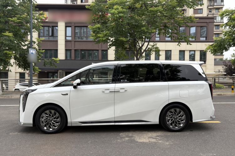Used GAC Trumpchi Xiangwang M8 2025 Kunkun Series Ultra First-Class Cabin Exterior 4