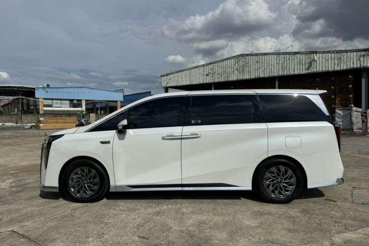Used GAC Trumpchi Xiangwang M8 2025 Kunkun Series Ultra First-Class Cabin Exterior 4