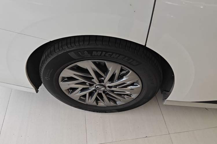 Used GAC Trumpchi Xiangwang M8 2025 Kunkun Series Ultra First-Class Cabin Exterior 5