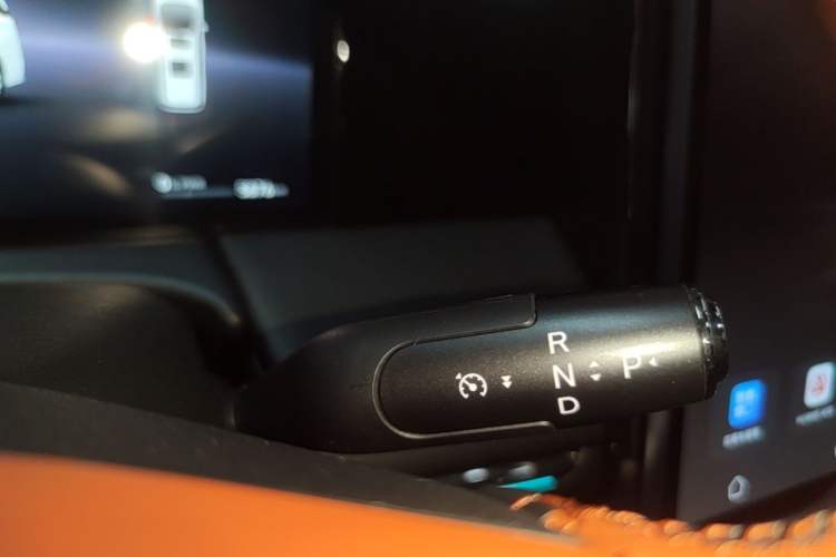 Used GAC Trumpchi Xiangwang M8 2025 Kunkun Series Ultra First-Class Cabin Gear Lever