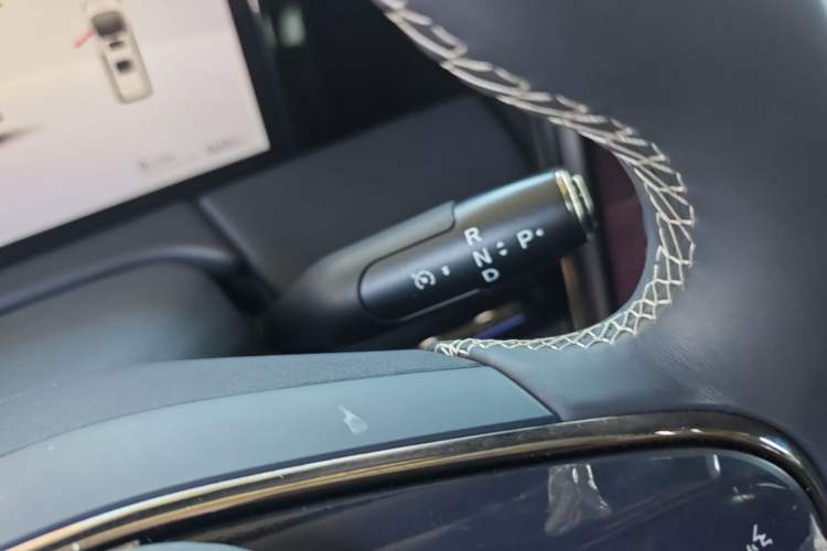 Used GAC Trumpchi Xiangwang M8 2025 Kunkun Series Ultra First-Class Cabin Gear Lever