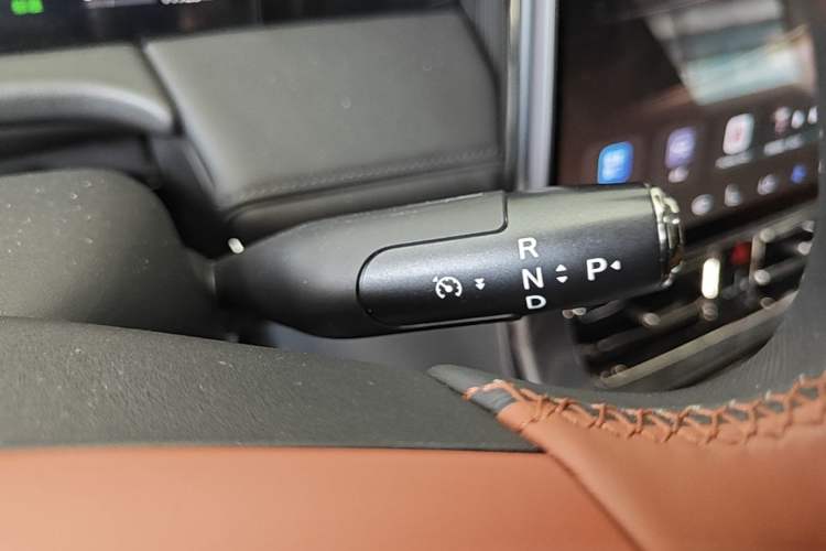 Used GAC Trumpchi Xiangwang M8 2025 Kunkun Series Ultra First-Class Cabin Gear Lever