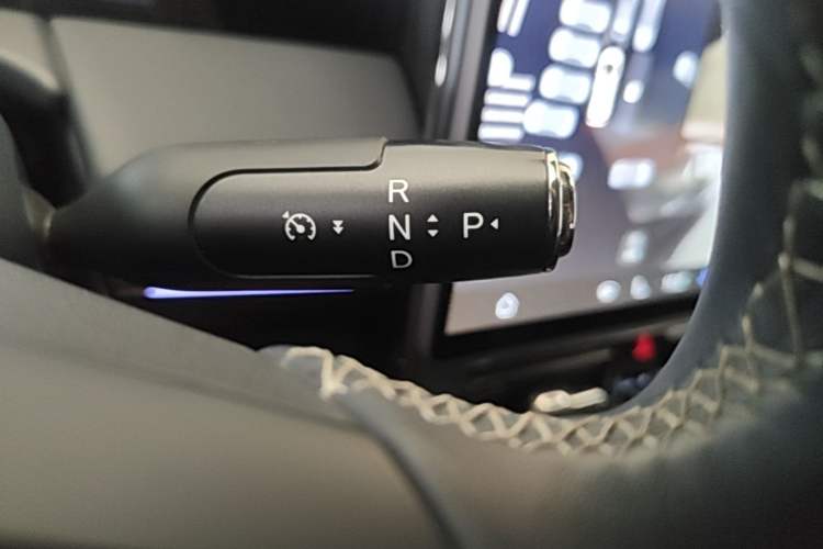 Used GAC Trumpchi Xiangwang M8 2025 Kunkun Series Ultra First-Class Cabin Gear Lever