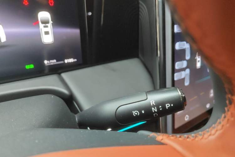 Used GAC Trumpchi Xiangwang M8 2025 Kunkun Series Ultra First-Class Cabin Gear Lever