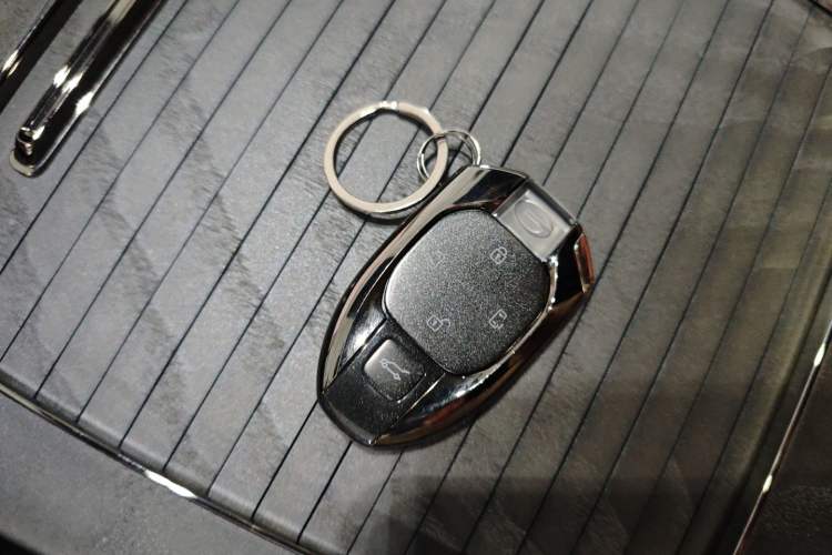 Used GAC Trumpchi Xiangwang M8 2025 Kunkun Series Ultra First-Class Cabin Interior 1
