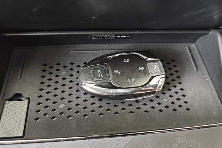 Used GAC Trumpchi Xiangwang M8 2025 Kunkun Series Ultra First-Class Cabin Interior 1