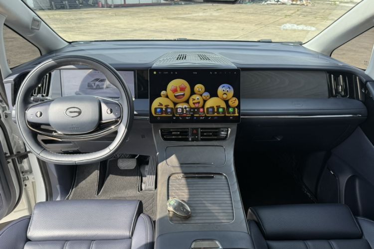 Used GAC Trumpchi Xiangwang M8 2025 Kunkun Series Ultra First-Class Cabin Interior 1