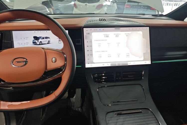 Used GAC Trumpchi Xiangwang M8 2025 Kunkun Series Ultra First-Class Cabin Interior 2