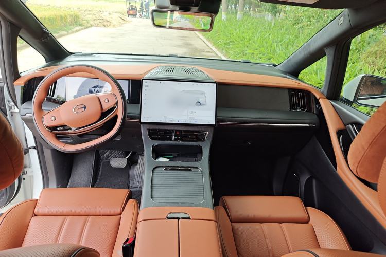 Used GAC Trumpchi Xiangwang M8 2025 Kunkun Series Ultra First-Class Cabin Interior 4