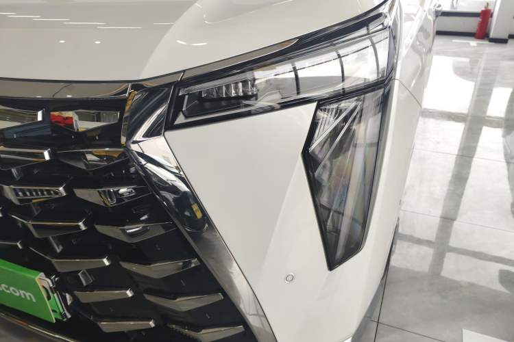 Used GAC Trumpchi Xiangwang M8 2025 Kunkun Series Ultra First-Class Cabin Left Front Headlight