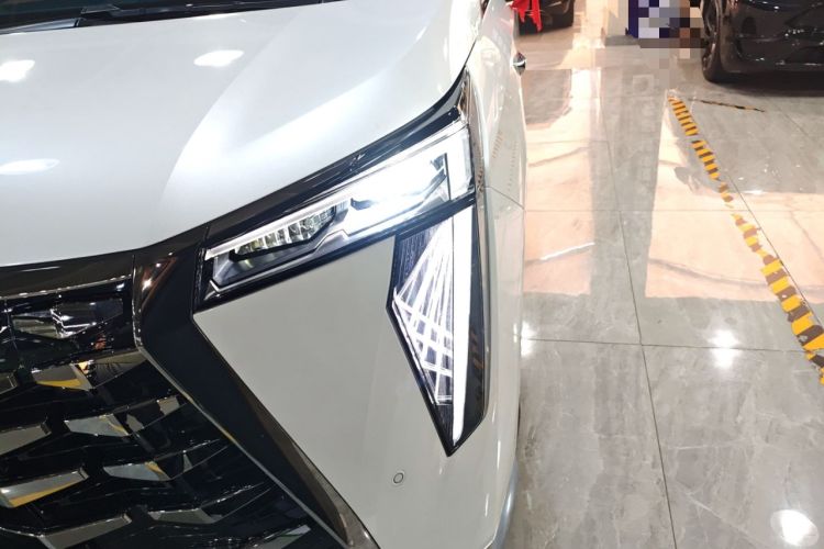 Used GAC Trumpchi Xiangwang M8 2025 Kunkun Series Ultra First-Class Cabin Left Front Headlight