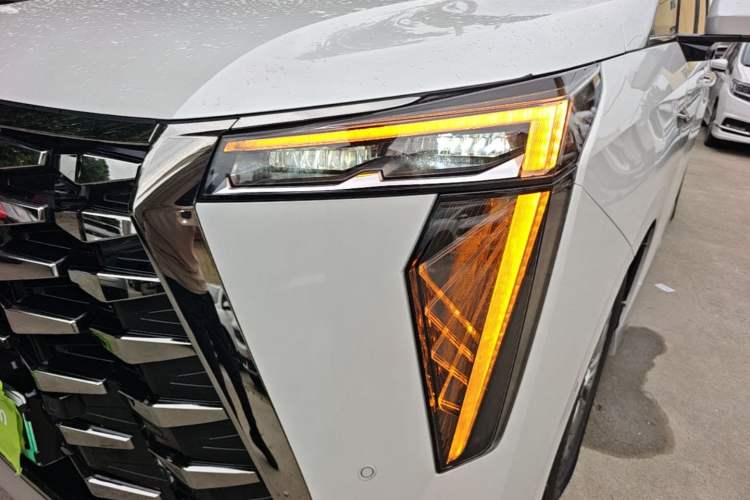 Used GAC Trumpchi Xiangwang M8 2025 Kunkun Series Ultra First-Class Cabin Left Front Headlight