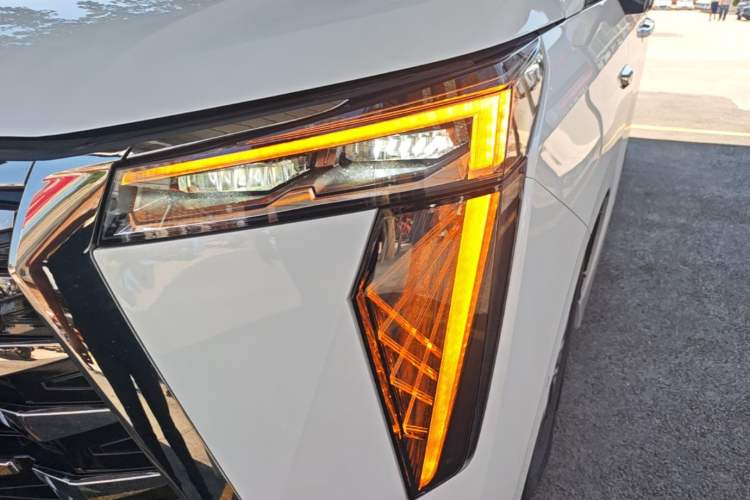 Used GAC Trumpchi Xiangwang M8 2025 Kunkun Series Ultra First-Class Cabin Left Front Headlight