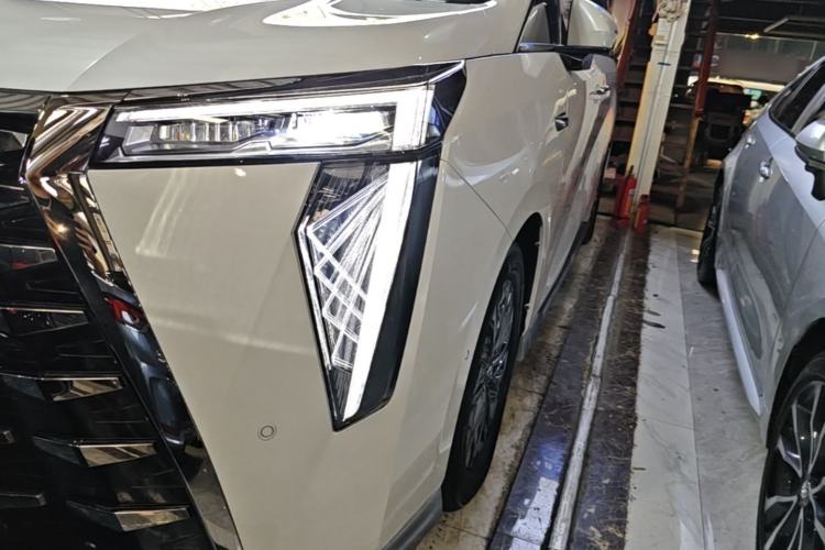 Used GAC Trumpchi Xiangwang M8 2025 Kunkun Series Ultra First-Class Cabin Left Front Headlight